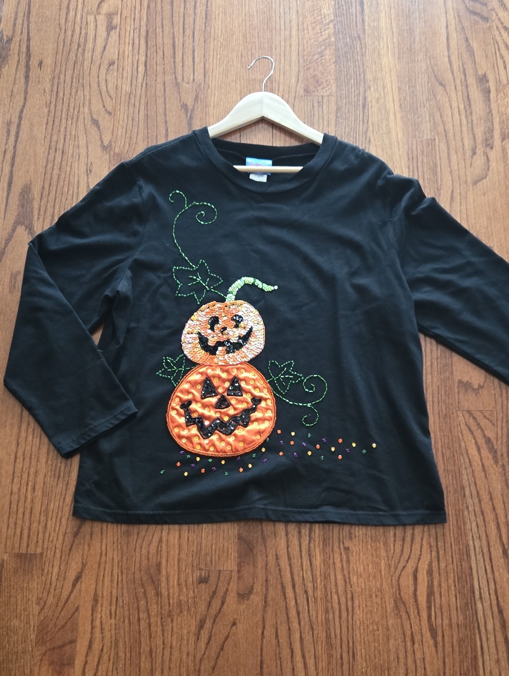 Creations Size XL Black Halloween Pumpkin Sequin Embellished Top